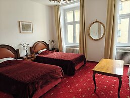 Hotel Viki