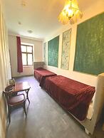 Hotel Viki