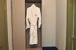 Kazak Club Hotel