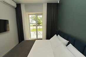 Kazak Club Hotel