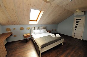 Kazak Club Hotel