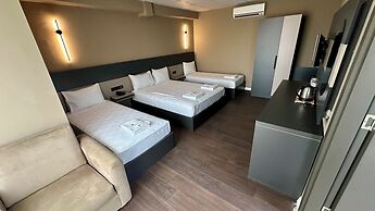 ESSE JOVEN HOTEL