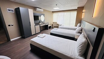 ESSE JOVEN HOTEL
