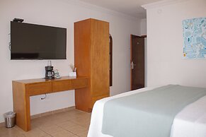 Costa Elegante Hotel & Suites