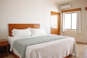 Costa Elegante Hotel & Suites