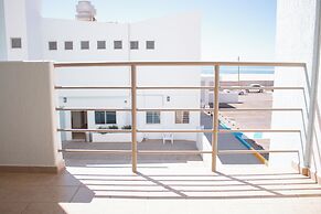 Costa Elegante Hotel & Suites