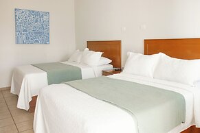 Costa Elegante Hotel & Suites
