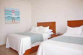 Costa Elegante Hotel & Suites