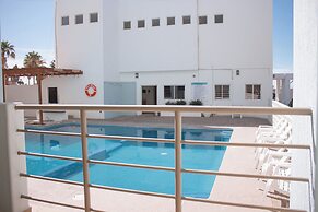 Costa Elegante Hotel & Suites