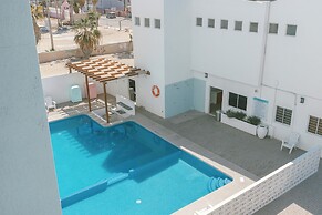Costa Elegante Hotel & Suites