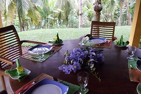 Peacock Point - Whole Villa 2 Bedroom (Sleeps 4)