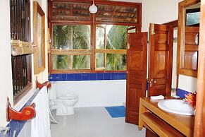 Peacock Point - Whole Villa 2 Bedroom (Sleeps 4)