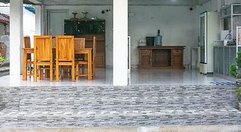 srinadi guest house