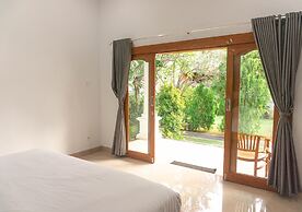 srinadi guest house