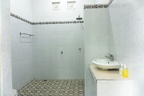srinadi guest house