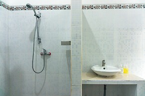 srinadi guest house