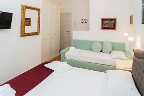 Suite Cervantes