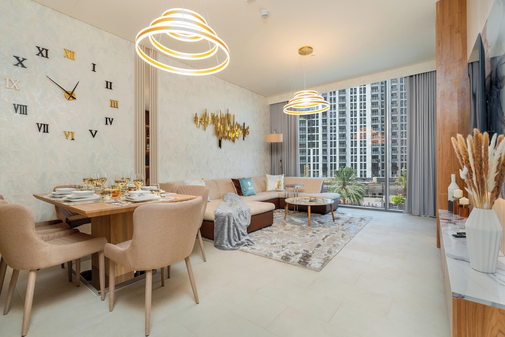 GLOBALSTAY. Creek Rise Tower 1 Elegant Apartment
