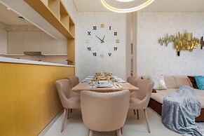 GLOBALSTAY. Creek Rise Tower 1 Elegant Apartment