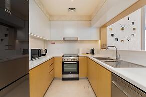 GLOBALSTAY. Creek Rise Tower 1 Elegant Apartment