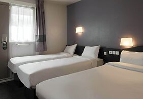 B&B Hotel Saclay