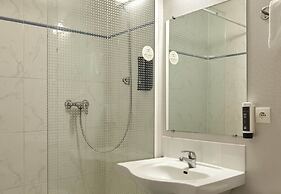 B&B Hotel Saclay