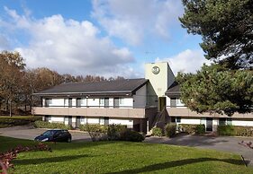 B&B Hotel Saclay