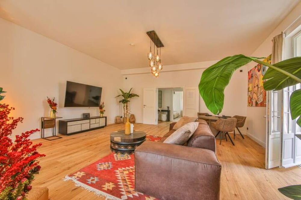 Aeronaut Suites powered by Pearl1