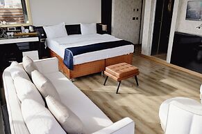 The Hera Platinum Hotel