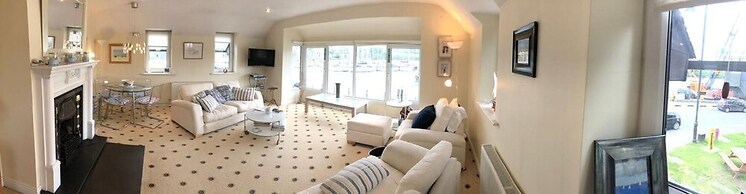 2 Bedroom Harbour View Apartment in Kinsale