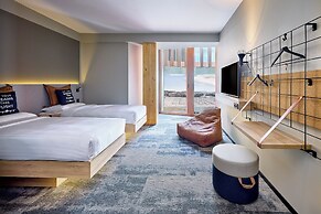 Moxy Luxembourg Airport