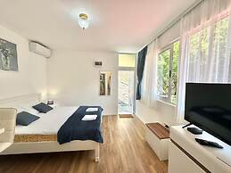 For-A Apartmani