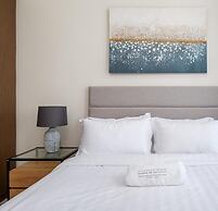 Three Bedroom in Downtown With Burj Khalifa View