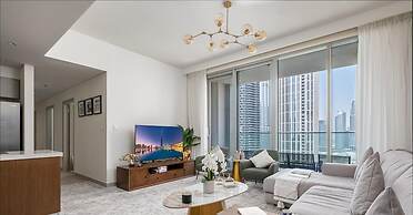 Three Bedroom in Downtown With Burj Khalifa View