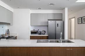 Three Bedroom in Downtown With Burj Khalifa View