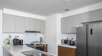 Three Bedroom in Downtown With Burj Khalifa View