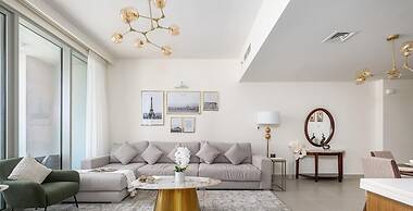 Three Bedroom in Downtown With Burj Khalifa View