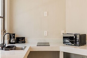 Casa Aluxes Guesthouse