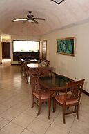 Nesthost Hotel Los Robles
