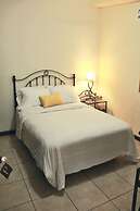 Nesthost Hotel Los Robles
