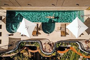 Heiss Hotel By Jalo