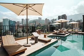 Heiss Hotel By Jalo