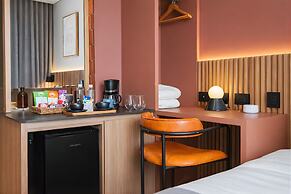 Heiss Hotel By Jalo