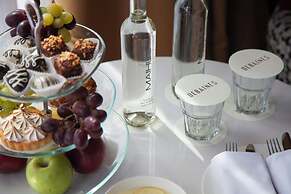 Debaines Hotel Santiago