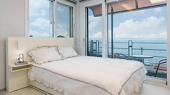 Yeosu Eoneumeosjinnal Pension