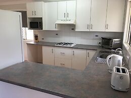 Longreach Apartments