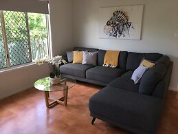Longreach Apartments