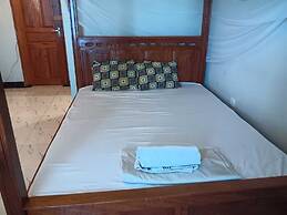 Lux Suites Vee Studio Apartments Bamburi