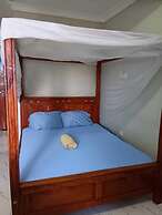 Lux Suites Vee Studio Apartments Bamburi