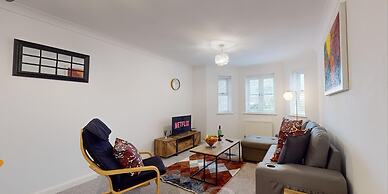 Romford Retreat - Modern 2BR Apartment